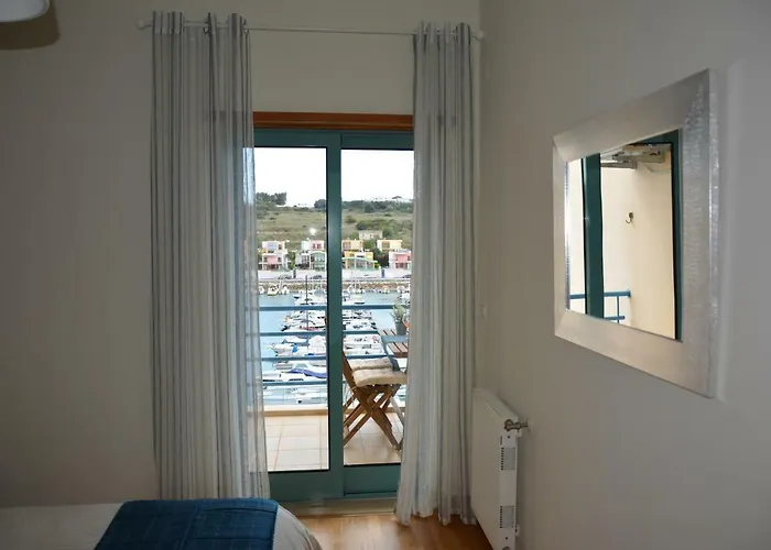 Stunning With Marina Views Apartamento