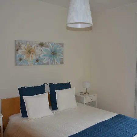 Apartment Stunning With Marina Views *