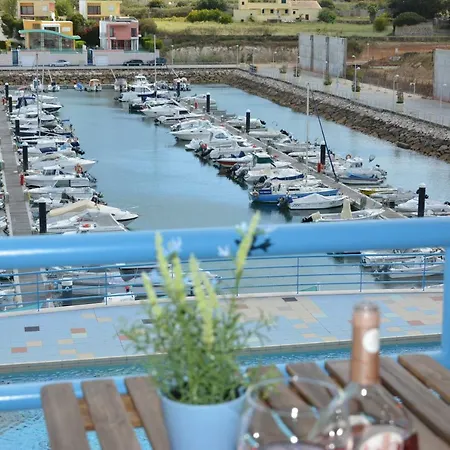 Stunning With Marina Views Apartment *